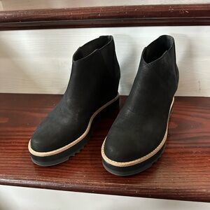 Eileen Fisher Black Ankle Booties with Tan Trim